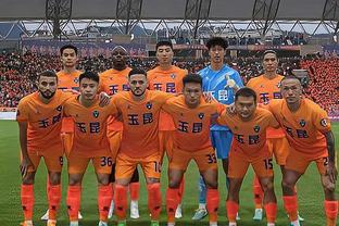 对阵国足比赛中，中国香港队有不止一名球员受伤提早下场